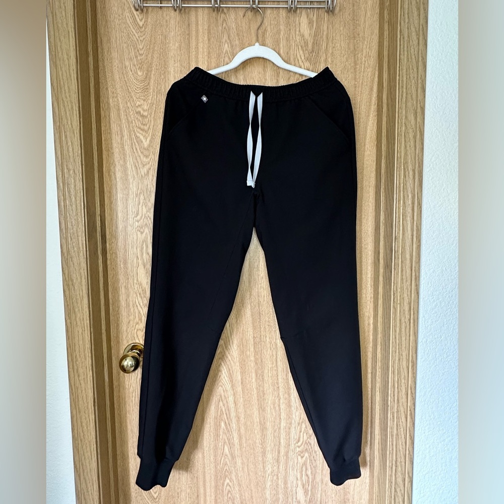 FIGS Leon Jogger Scrub Pants Men’s Medium Black